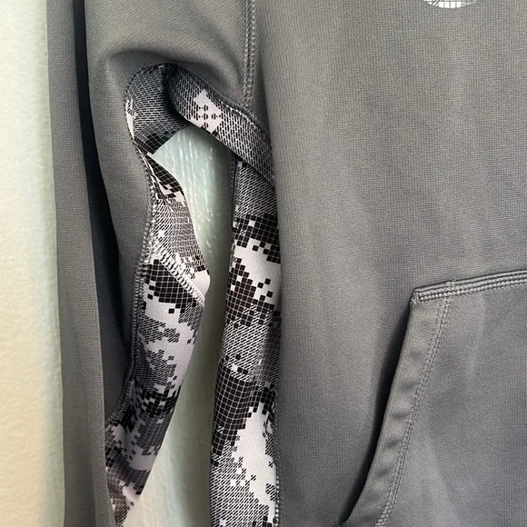 Boys Thermafit Nike Hoodie. size Medium - Picture 2 of 5